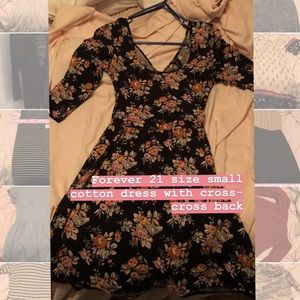 Cotton dress with cross-cross back